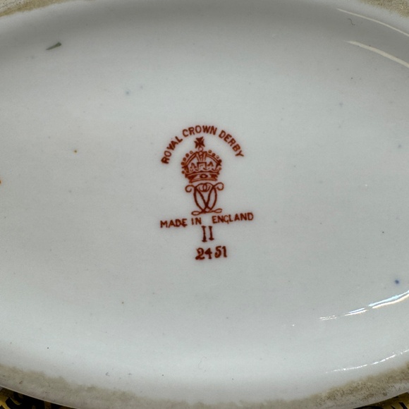 Royal Crown Derby Imari 2451 Partial Teapot. Large 6 cup teapot dated 1939. - Picture 17 of 17